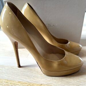 Jimmy Choo Glossy Beige Heels